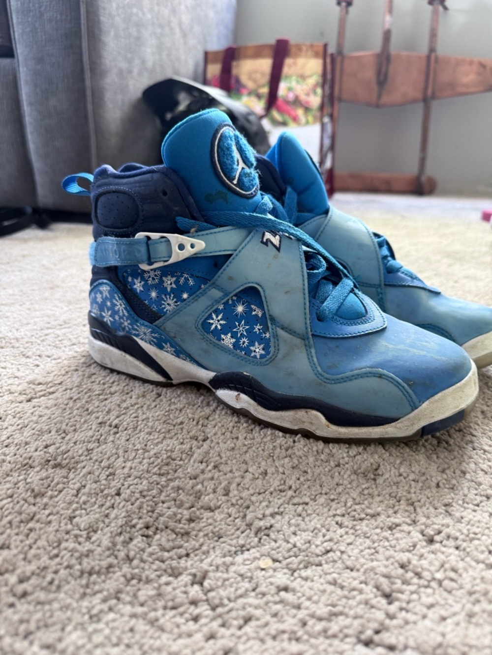 Air Jordan 8 Retro GS 'Snowflake'